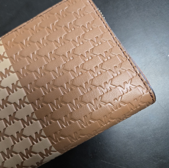 NWT Michael Kors  womens jet set Continental camel full zip wallet - Picture 8 of 10